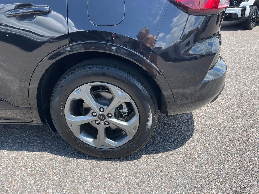 used 2023 Ford Escape car, priced at $22,375