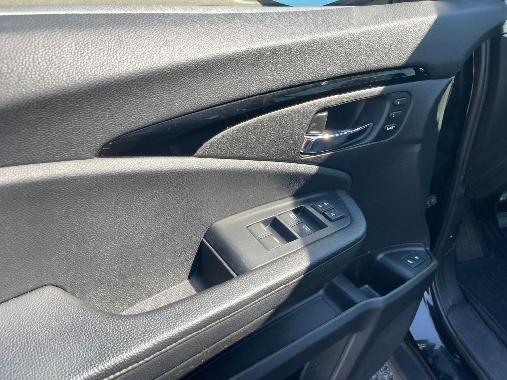 used 2022 Honda Pilot car, priced at $26,700