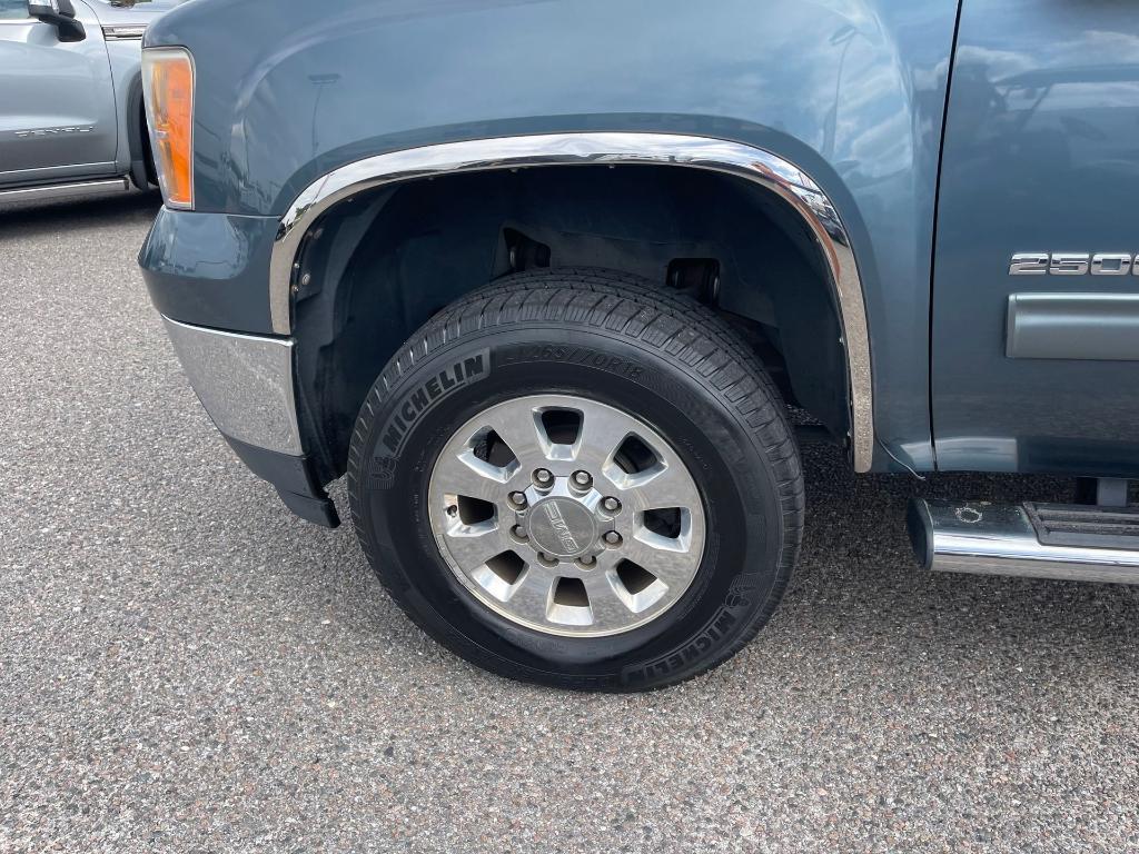 used 2012 GMC Sierra 2500 car, priced at $28,900