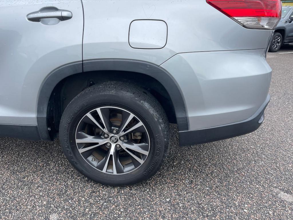 used 2019 Toyota Highlander car, priced at $21,790
