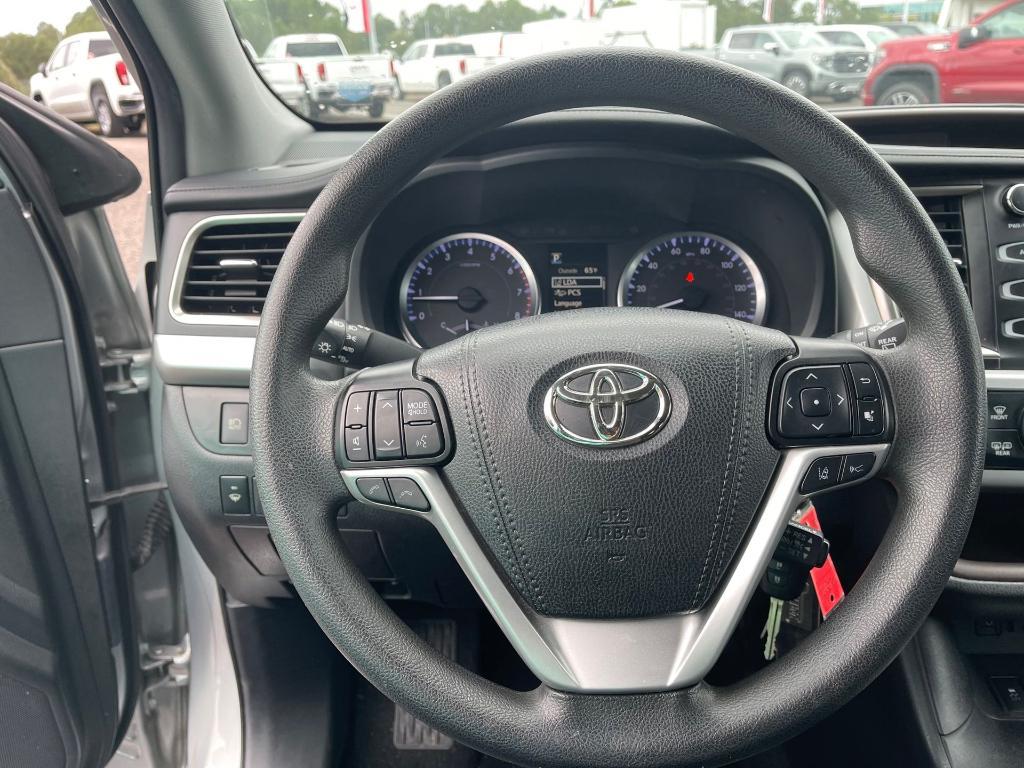 used 2019 Toyota Highlander car, priced at $21,790