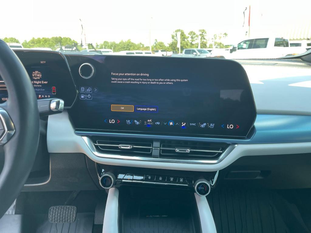 used 2025 Chevrolet Equinox EV car, priced at $25,900