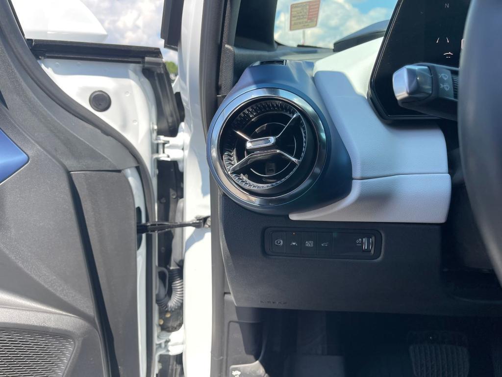used 2025 Chevrolet Equinox EV car, priced at $25,900