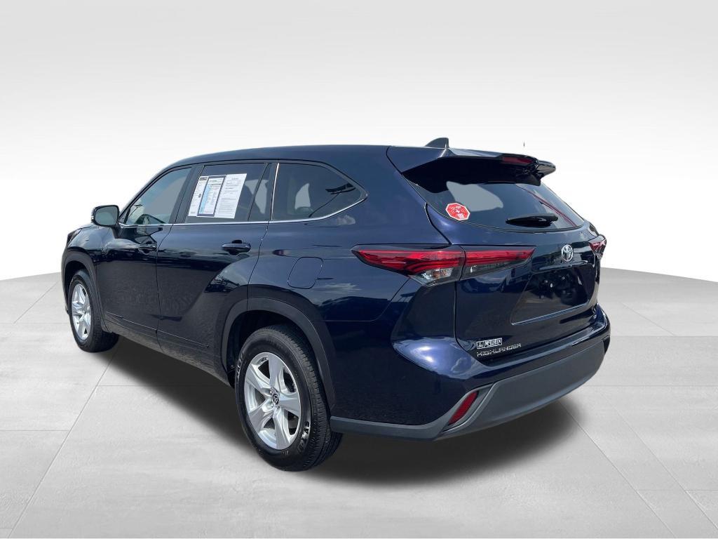used 2023 Toyota Highlander car, priced at $29,600