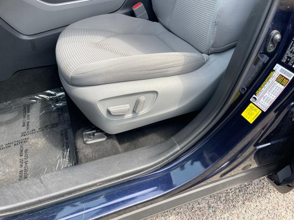 used 2023 Toyota Highlander car, priced at $29,600