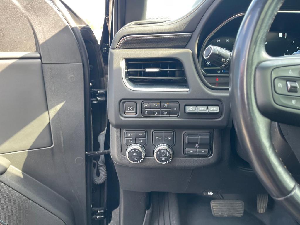 used 2022 GMC Yukon XL car, priced at $52,900