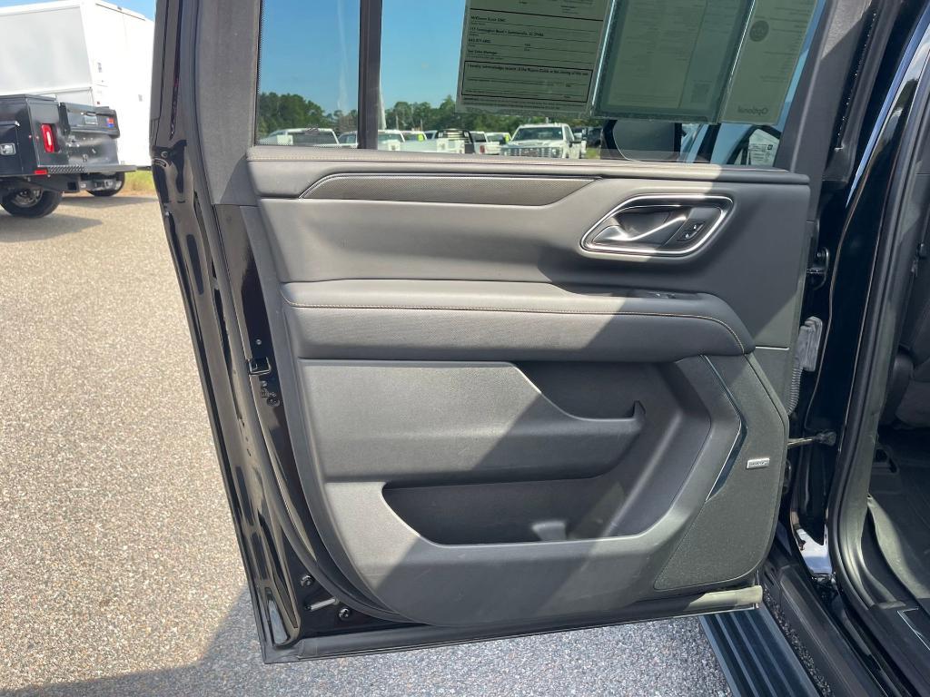 used 2022 GMC Yukon XL car, priced at $52,900
