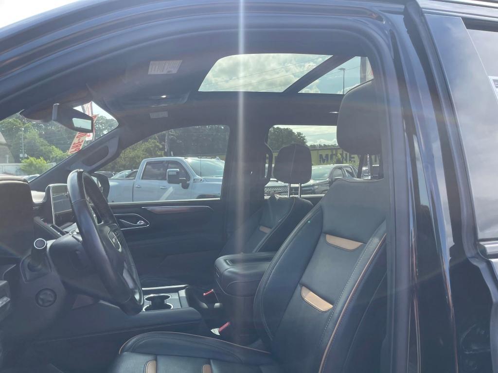 used 2022 GMC Yukon XL car, priced at $52,900