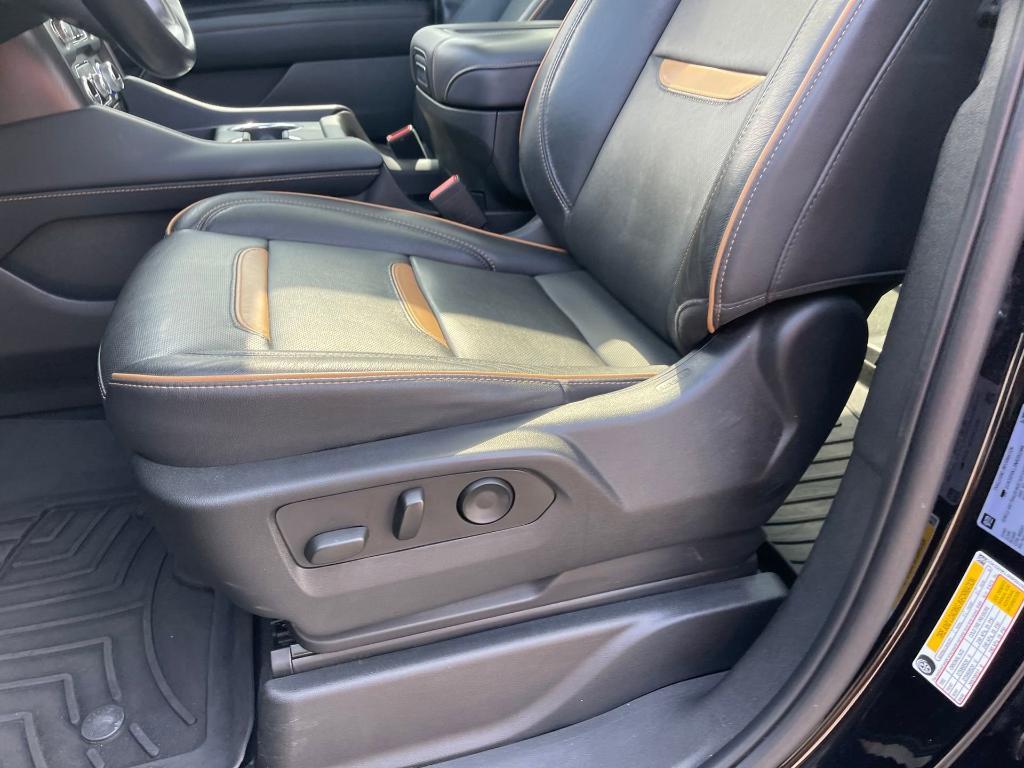 used 2022 GMC Yukon XL car, priced at $52,900