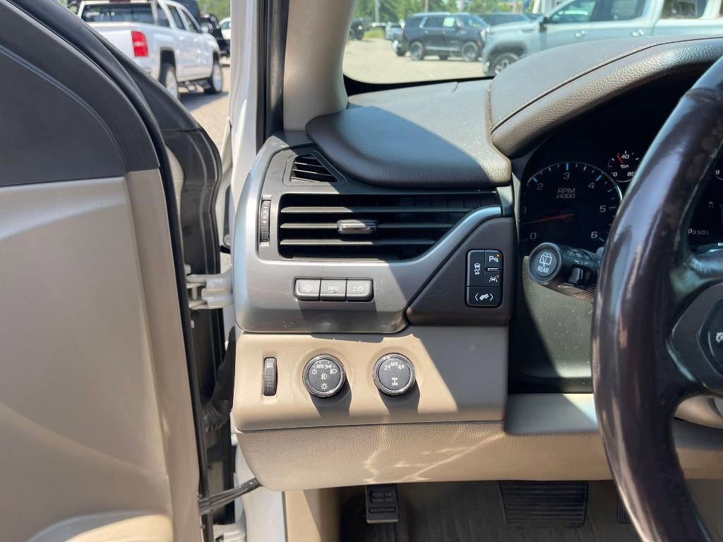 used 2018 Chevrolet Suburban car, priced at $28,250