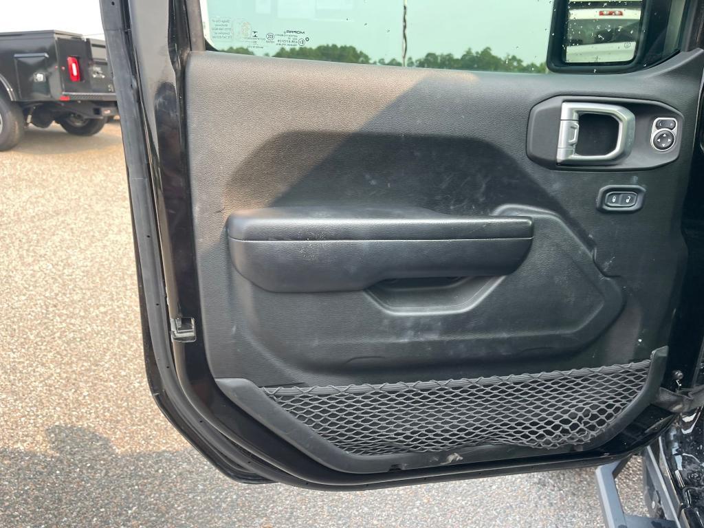 used 2020 Jeep Gladiator car, priced at $27,000
