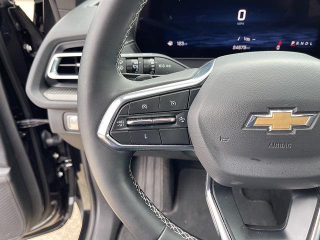 used 2025 Chevrolet Traverse car, priced at $37,900