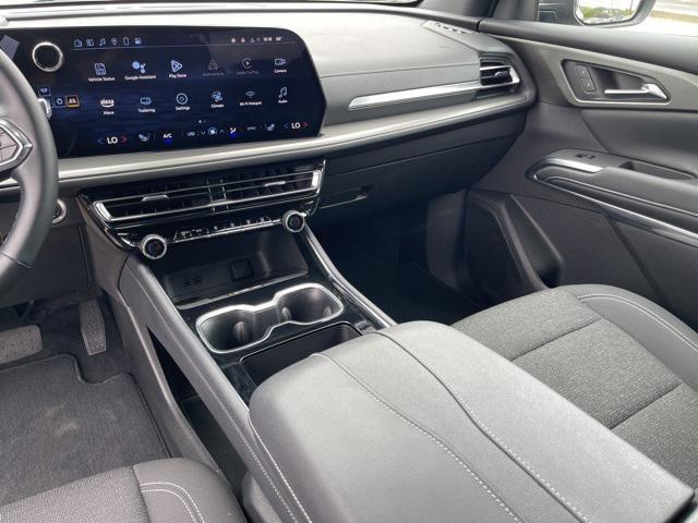 used 2025 Chevrolet Traverse car, priced at $37,900