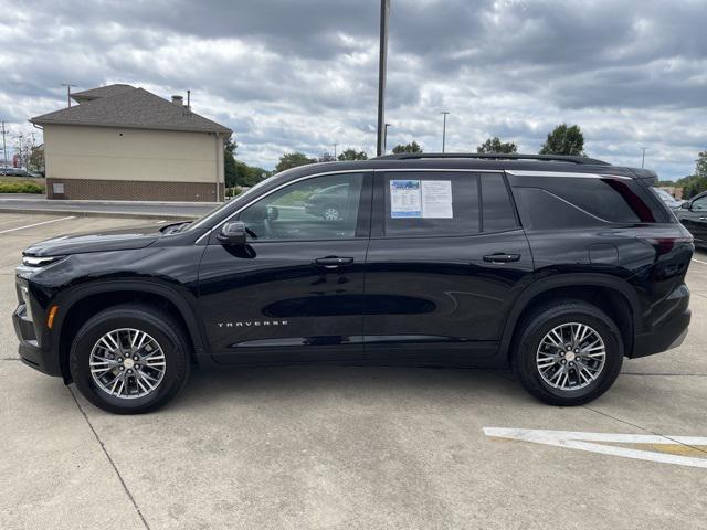 used 2025 Chevrolet Traverse car, priced at $37,900
