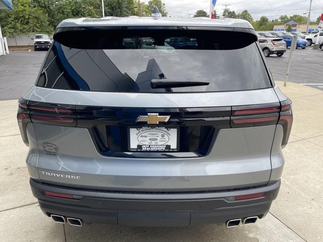 new 2024 Chevrolet Traverse car, priced at $38,995