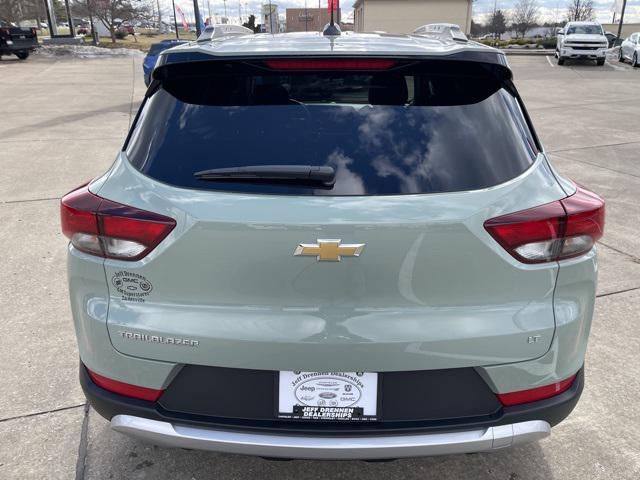 new 2025 Chevrolet TrailBlazer car, priced at $25,595