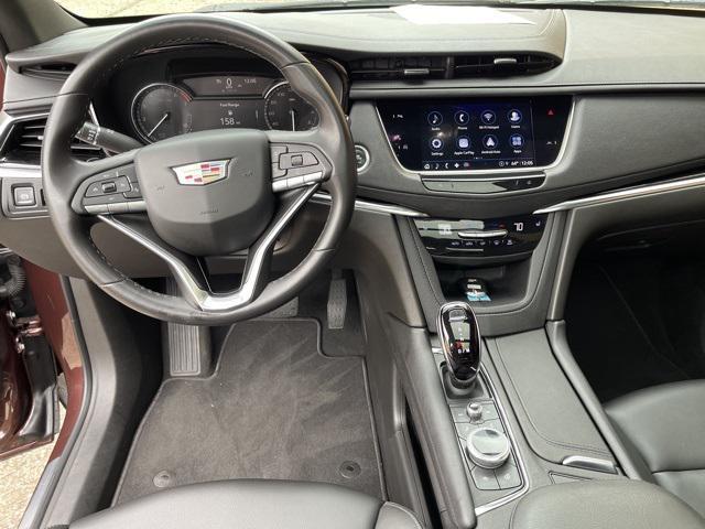 used 2022 Cadillac XT6 car, priced at $34,978