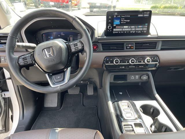 used 2025 Honda Pilot car, priced at $50,793