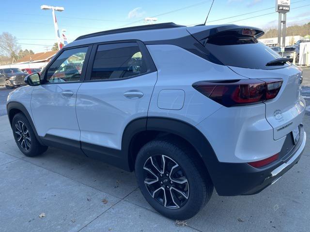 new 2025 Chevrolet TrailBlazer car, priced at $30,181