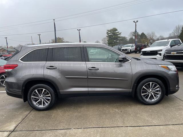 used 2019 Toyota Highlander car, priced at $28,495