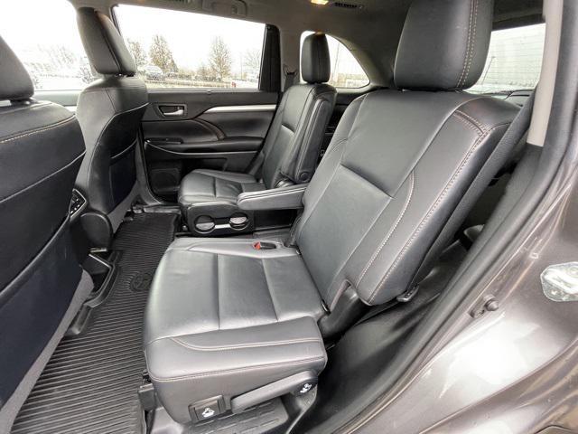 used 2019 Toyota Highlander car, priced at $28,495