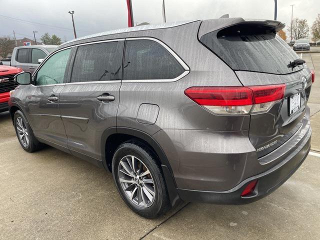 used 2019 Toyota Highlander car, priced at $28,495