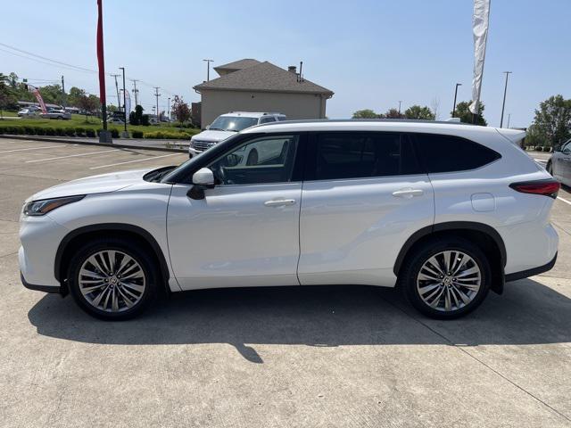 used 2021 Toyota Highlander car, priced at $38,997