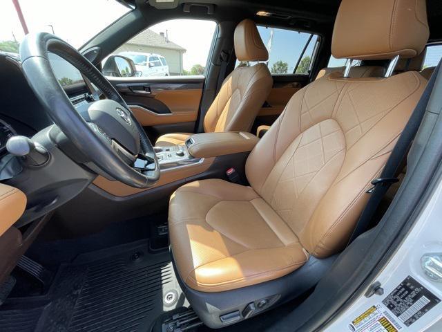 used 2021 Toyota Highlander car, priced at $38,997