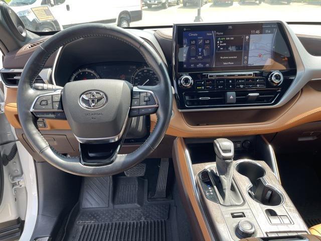 used 2021 Toyota Highlander car, priced at $38,997