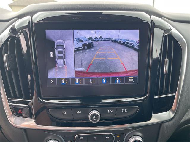 used 2021 Chevrolet Traverse car, priced at $27,994