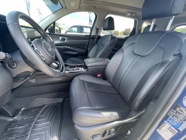 used 2023 Kia Sorento car, priced at $34,895