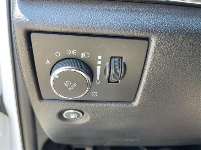 used 2021 Jeep Grand Cherokee car, priced at $20,894