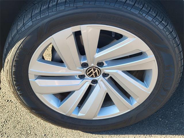 used 2021 Volkswagen Atlas Cross Sport car, priced at $25,435