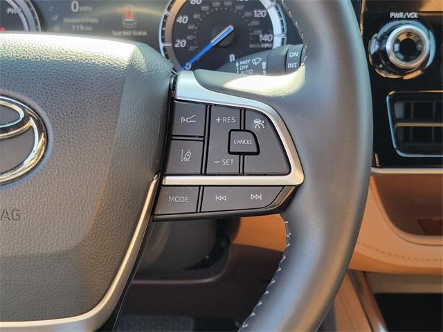 used 2022 Toyota Highlander Hybrid car, priced at $49,701