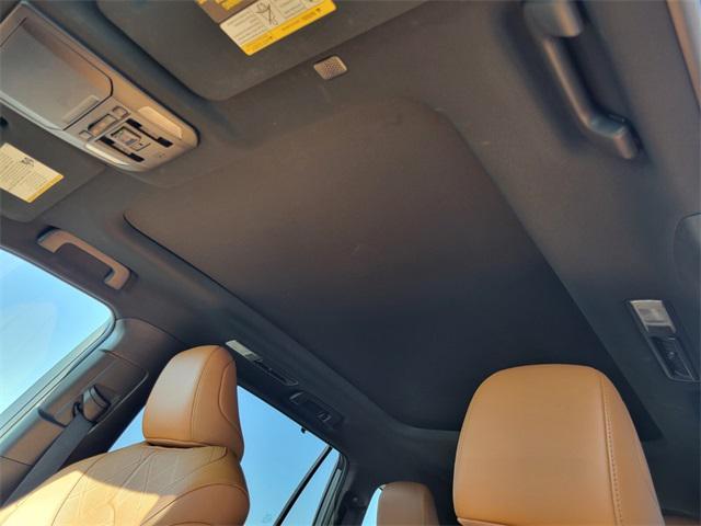 used 2022 Toyota Highlander Hybrid car, priced at $49,701