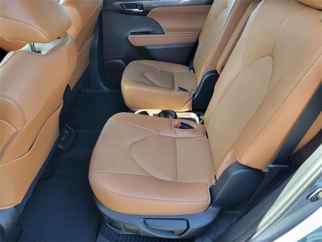 used 2022 Toyota Highlander Hybrid car, priced at $49,701