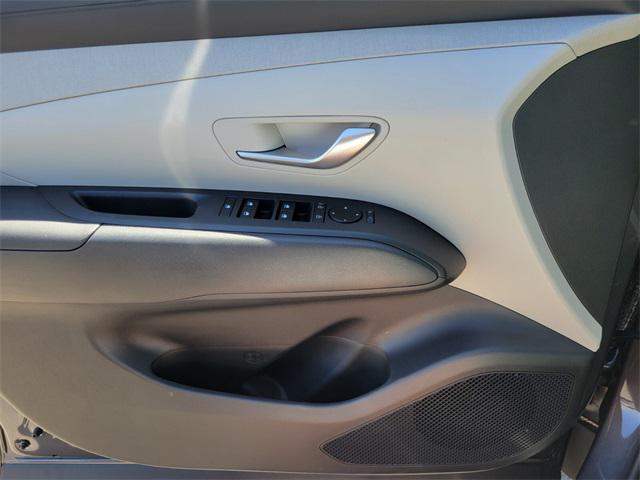 new 2025 Hyundai TUCSON Hybrid car, priced at $37,965