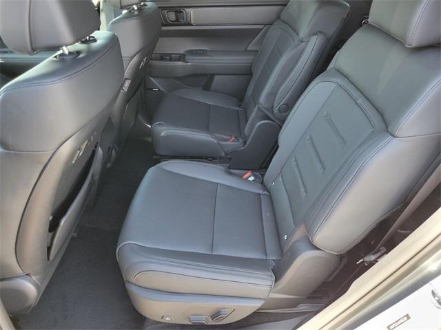 new 2025 Hyundai SANTA FE HEV car, priced at $50,955