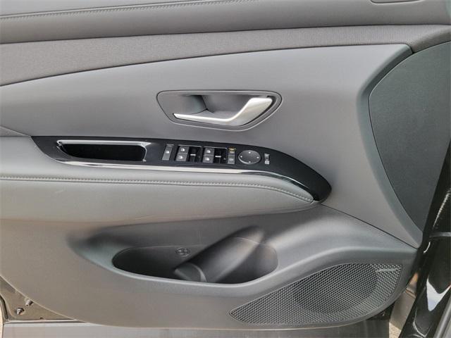 new 2025 Hyundai TUCSON Hybrid car, priced at $43,350