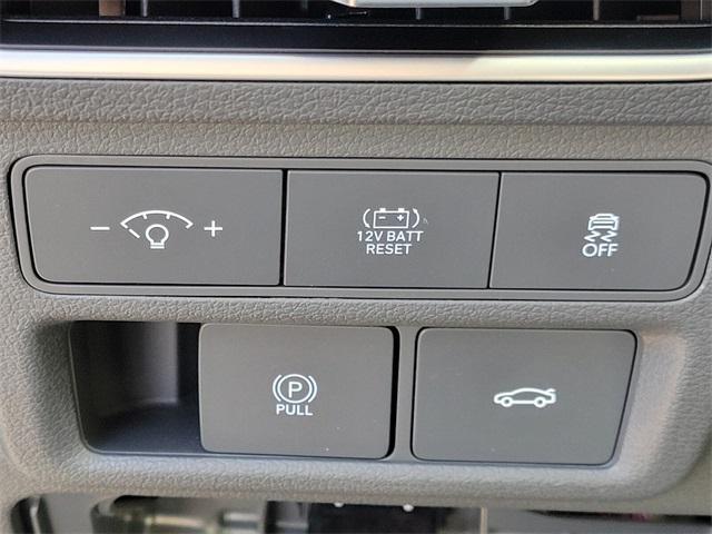 new 2025 Hyundai Sonata Hybrid car, priced at $32,565