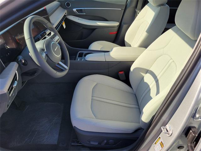 new 2025 Hyundai Sonata Hybrid car, priced at $32,565