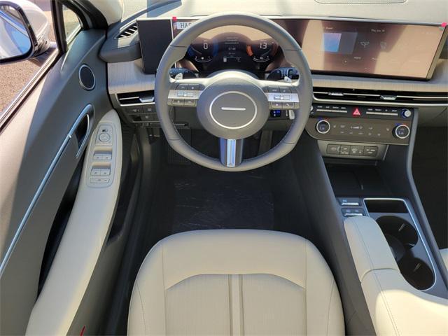 new 2025 Hyundai Sonata Hybrid car, priced at $32,565