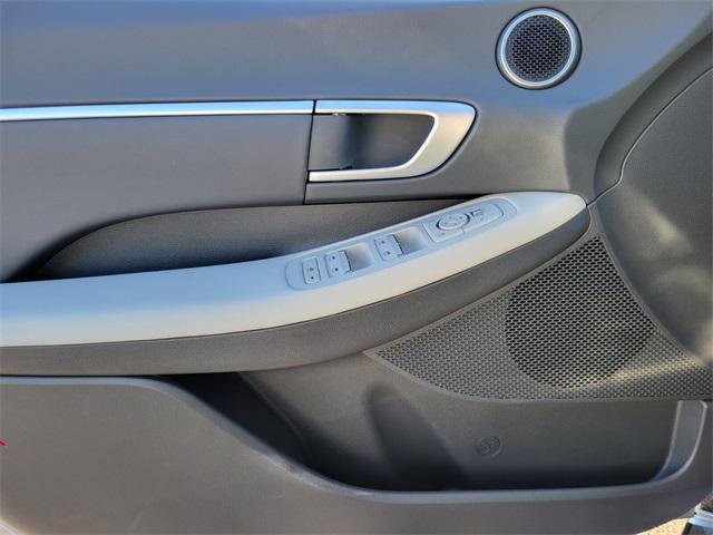 new 2025 Hyundai Sonata Hybrid car, priced at $32,565