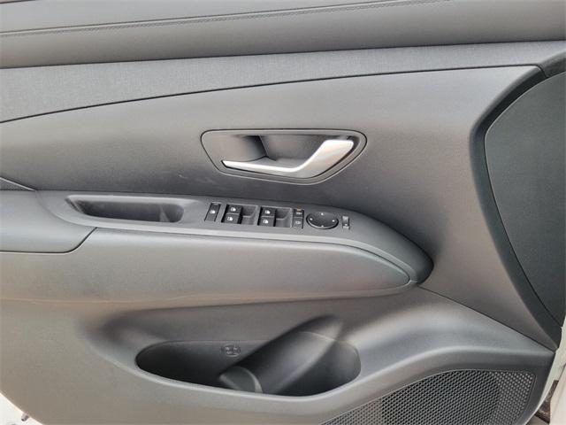 new 2025 Hyundai TUCSON Hybrid car, priced at $38,565