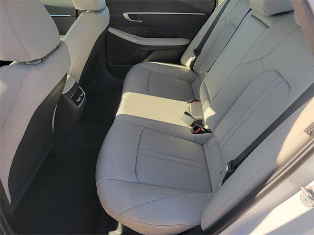 new 2025 Hyundai Sonata Hybrid car, priced at $39,555