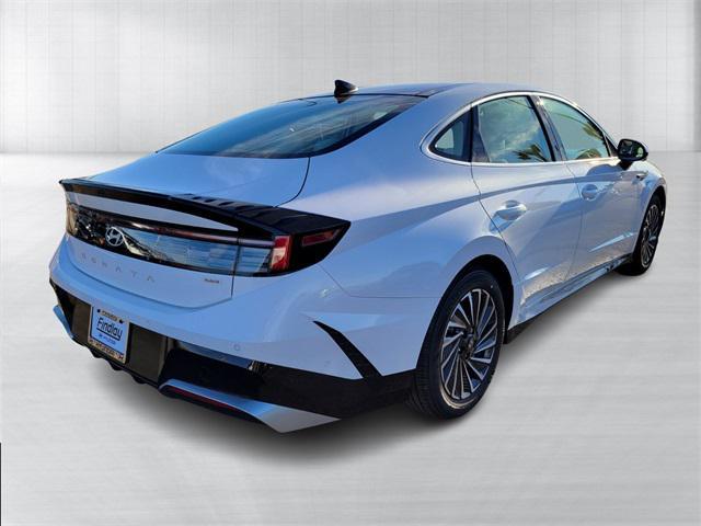 new 2025 Hyundai Sonata Hybrid car, priced at $39,630