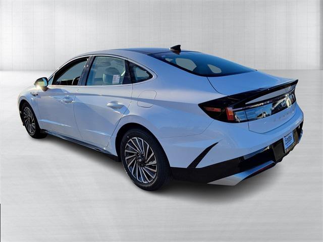 new 2025 Hyundai Sonata Hybrid car, priced at $39,630