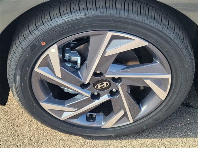 new 2025 Hyundai Elantra car, priced at $30,805