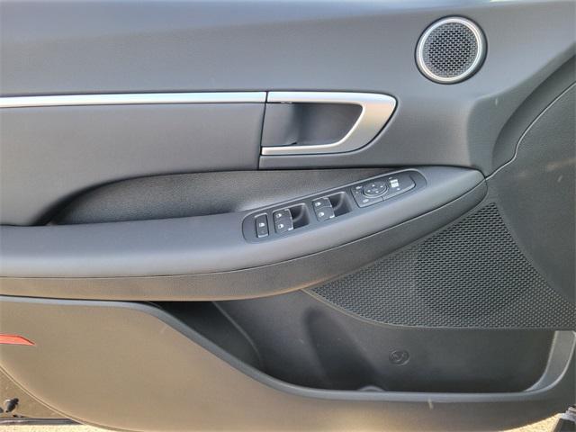 new 2025 Hyundai Sonata Hybrid car, priced at $32,575