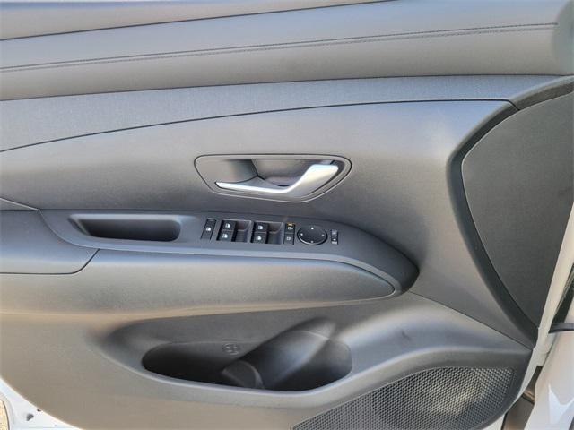 new 2025 Hyundai TUCSON Hybrid car, priced at $38,965